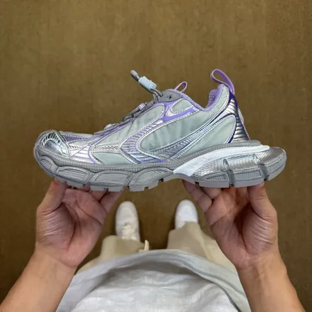 バレンシアガ スニーカー