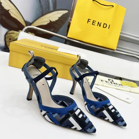 フェンディ サンダル