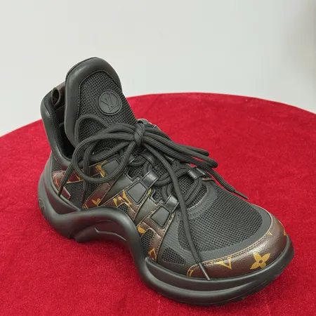 ルイヴィトン スニーカー