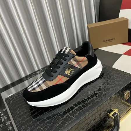 バーバリー ス カジュアルシューズ