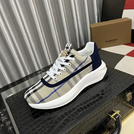 バーバリー ス カジュアルシューズ