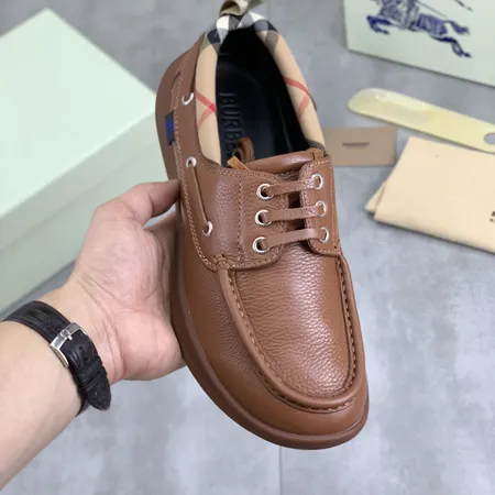 バーバリー ス カジュアルシューズ