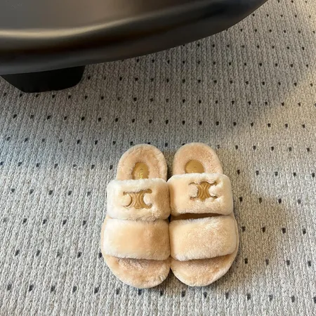 セリーヌ スリッパ