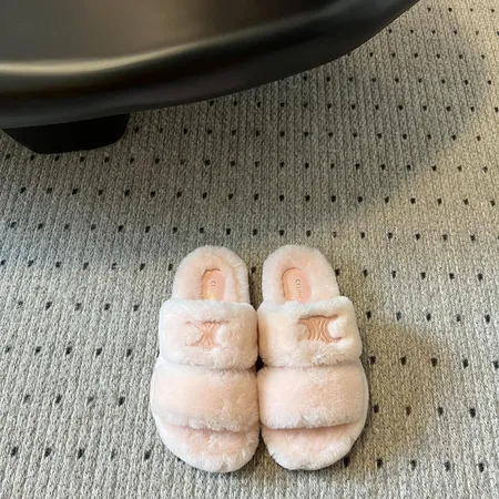 セリーヌ スリッパ