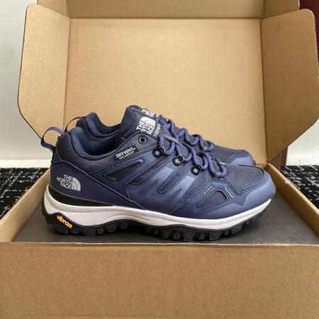 ノースフェイス スニーカー