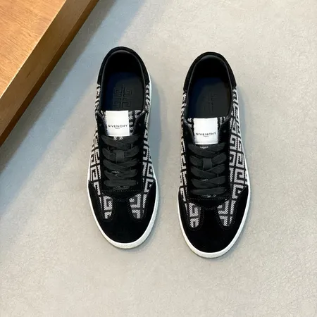 ジバンシィ カジュアルシューズ