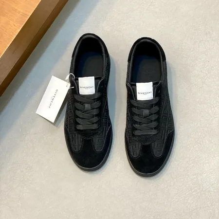 ジバンシィ カジュアルシューズ