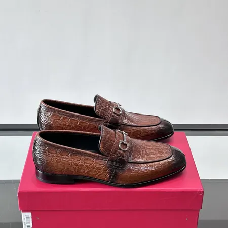 フェラガモ ビジネスシューズ