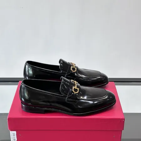 フェラガモ ビジネスシューズ