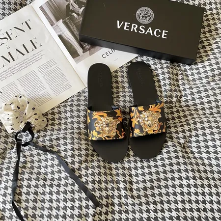 ヴェルサーチ スリッパ