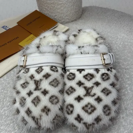 ルイヴィトン スリッパ