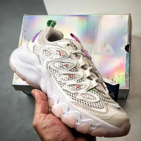 フィラ スニーカー