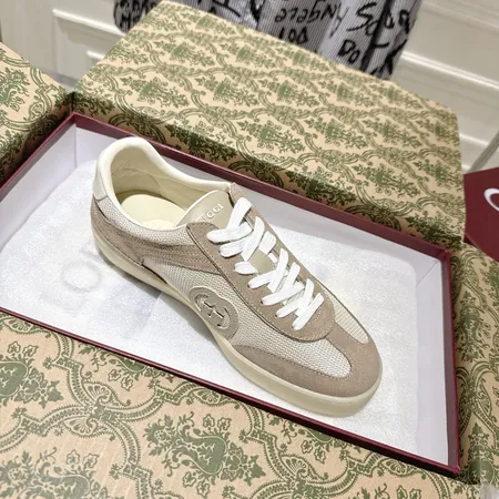 グッチ カジュアルシューズ