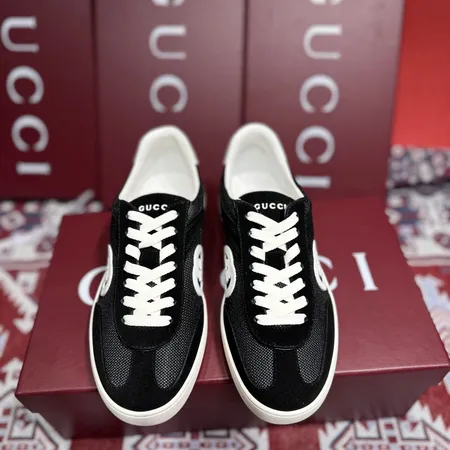グッチ カジュアルシューズ