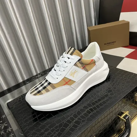 バーバリー ス カジュアルシューズ