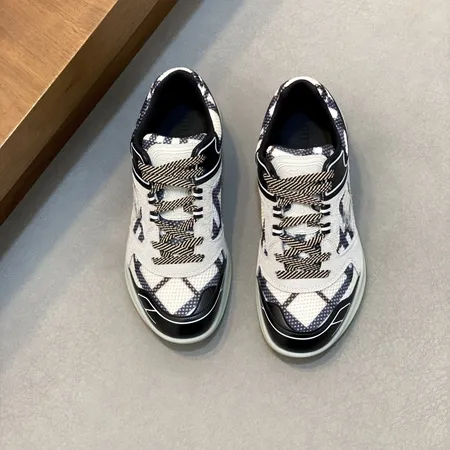 バーバリー ス カジュアルシューズ