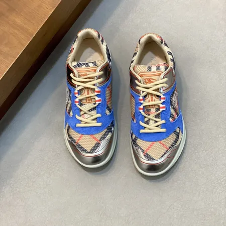 バーバリー ス カジュアルシューズ