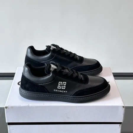 ジバンシィ カジュアルシューズ