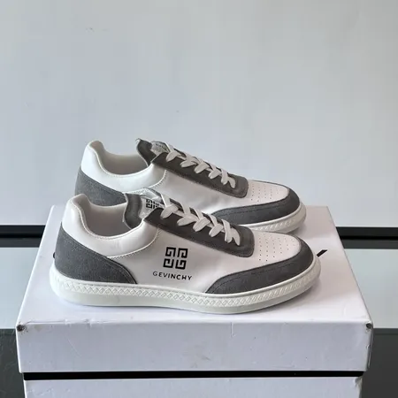 ジバンシィ カジュアルシューズ