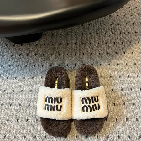 ミュウミュウ スリッパ