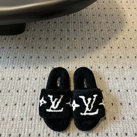 ルイヴィトン スリッパ