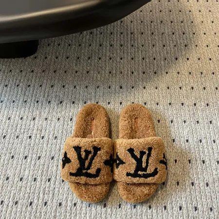 ルイヴィトン スリッパ