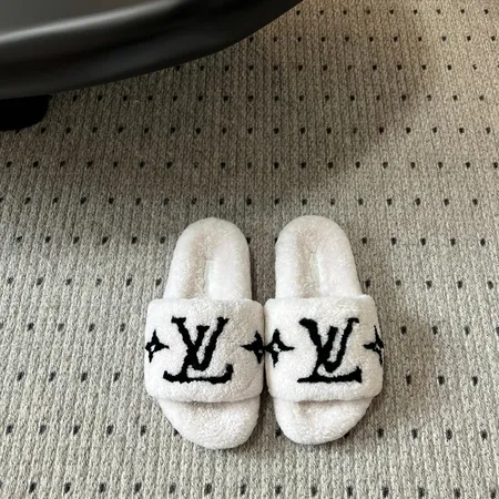ルイヴィトン スリッパ