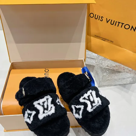 ルイヴィトン スリッパ