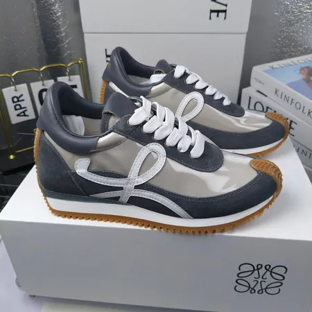 ロエベ スニーカー