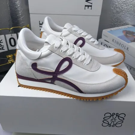 ロエベ スニーカー