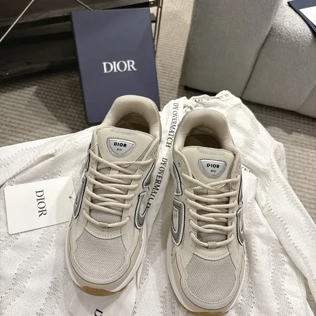 ディオール スニーカー