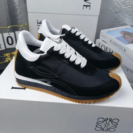 ロエベ スニーカー