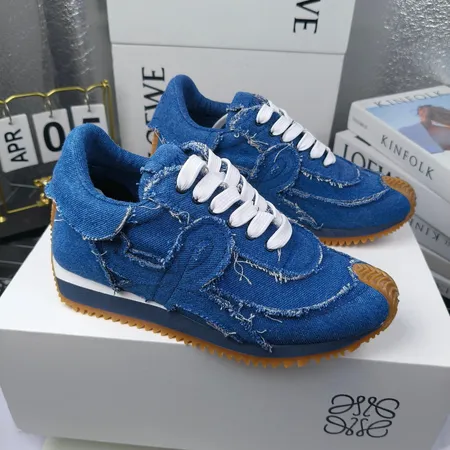 ロエベ スニーカー