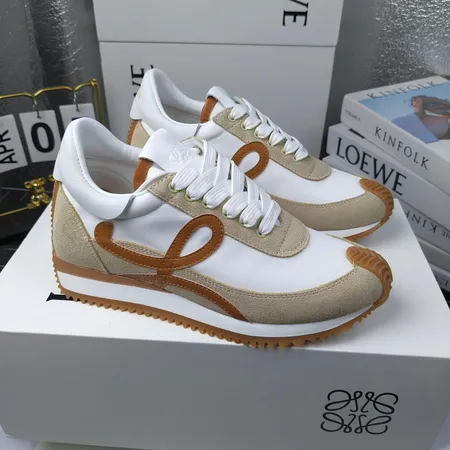 ロエベ スニーカー