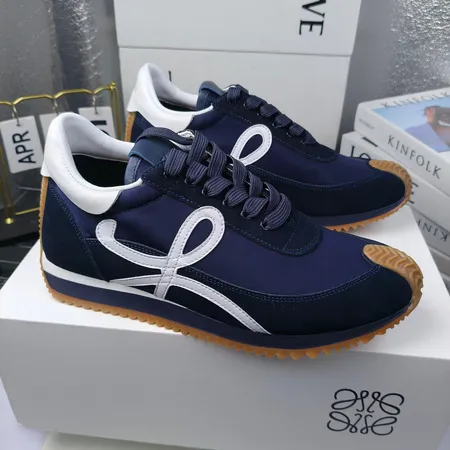 ロエベ スニーカー