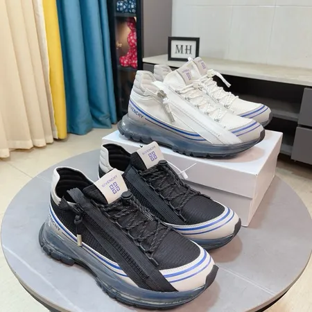 ジバンシィ カジュアルシューズ