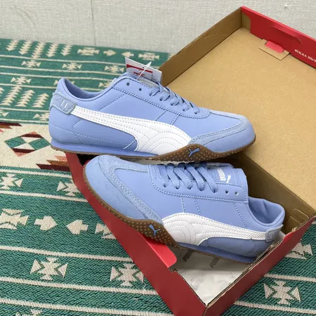 プーマ スニーカー