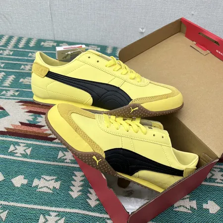 プーマ スニーカー