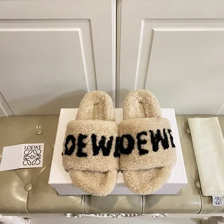 ロエベ スリッパ