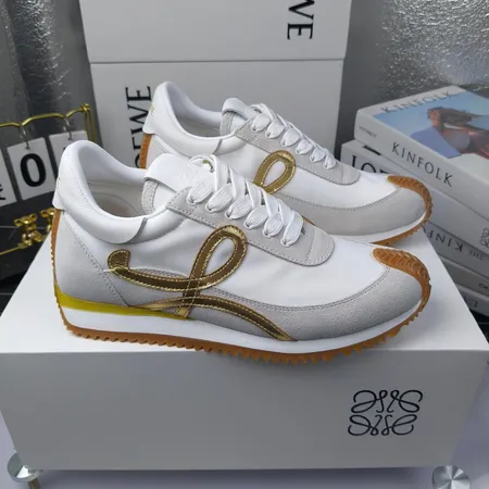 ロエベ スニーカー