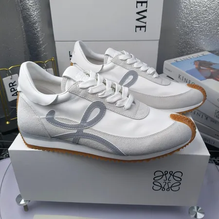 ロエベ スニーカー