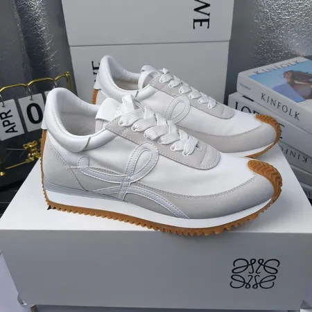 ロエベ スニーカー