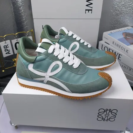 ロエベ スニーカー