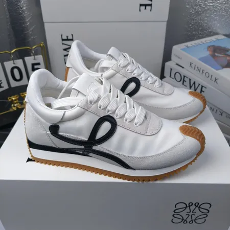 ロエベ スニーカー