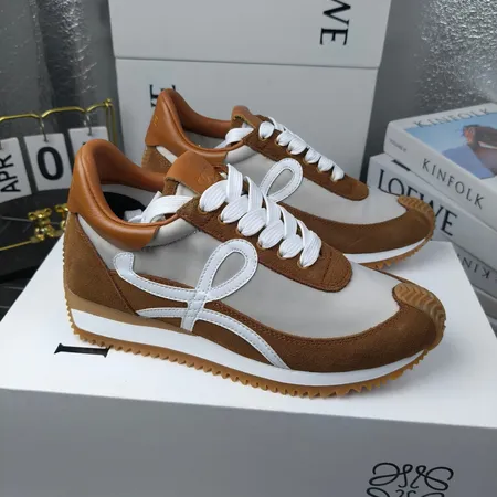 ロエベ スニーカー