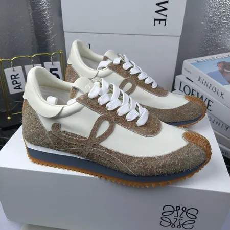 ロエベ スニーカー