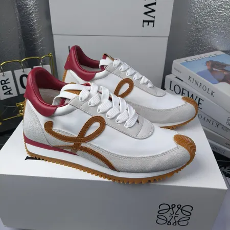 ロエベ スニーカー