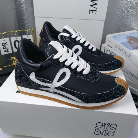 ロエベ スニーカー