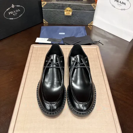 プラダ ビジネスシューズ