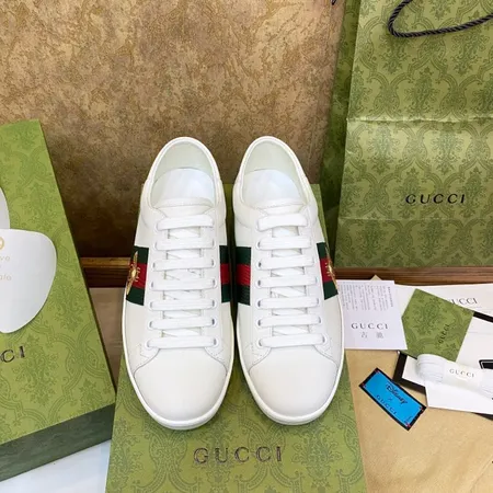 グッチ カジュアルシューズ